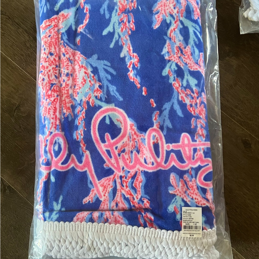 Lilly Pulitzer Beach Towel in Swim on Over